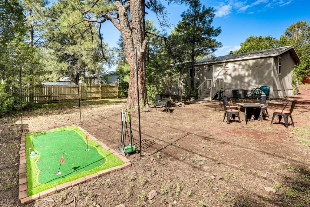 Kachina Village House | Flagstaff Getaway | Mini Golf, Fire-Pit, and A/C