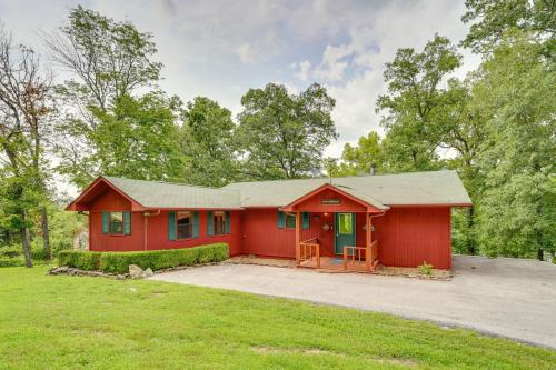 Flippin House | Flippin Home w/Fire Pit: Walk to White River!