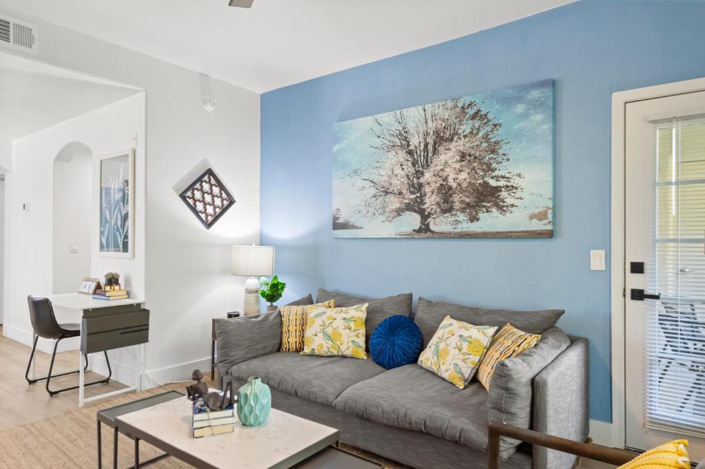 Kierland Apartment | Foodie Hideaway Remodeled 1BR Suite Near Westin