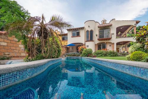 Cuernavaca House | Forget about everything and relax!