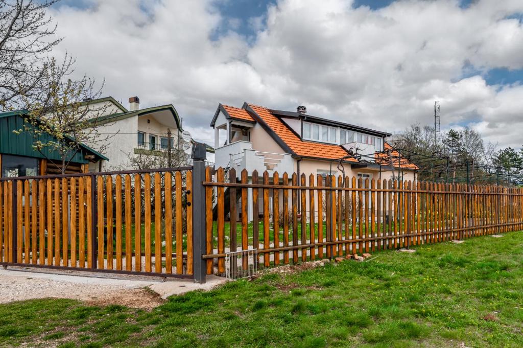 Niksic Bed & Breakfast | Frile Apartments
