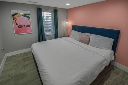 Berkley House | Fun and Affordable Dual Bedroom Lower Unit in Vibrant Denver