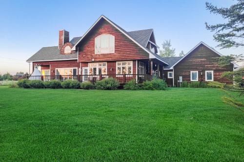 Driggs House | Fun w/Family! Mtn-View Gem w/Deck in Driggs