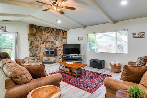 Twain Harte House | Furnished Deck & Fire Pit: Sherwood Forest Cabin