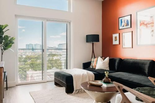 Highland House | Gallery Retreat - Skyline Views - Zuni Lofts