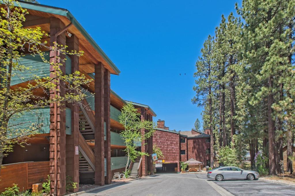 Big Bear Lake Cabin | GetAways at Snow Lake Lodge