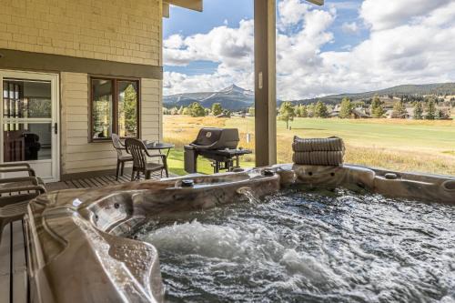 Big Sky Meadow Village House | Glenn House