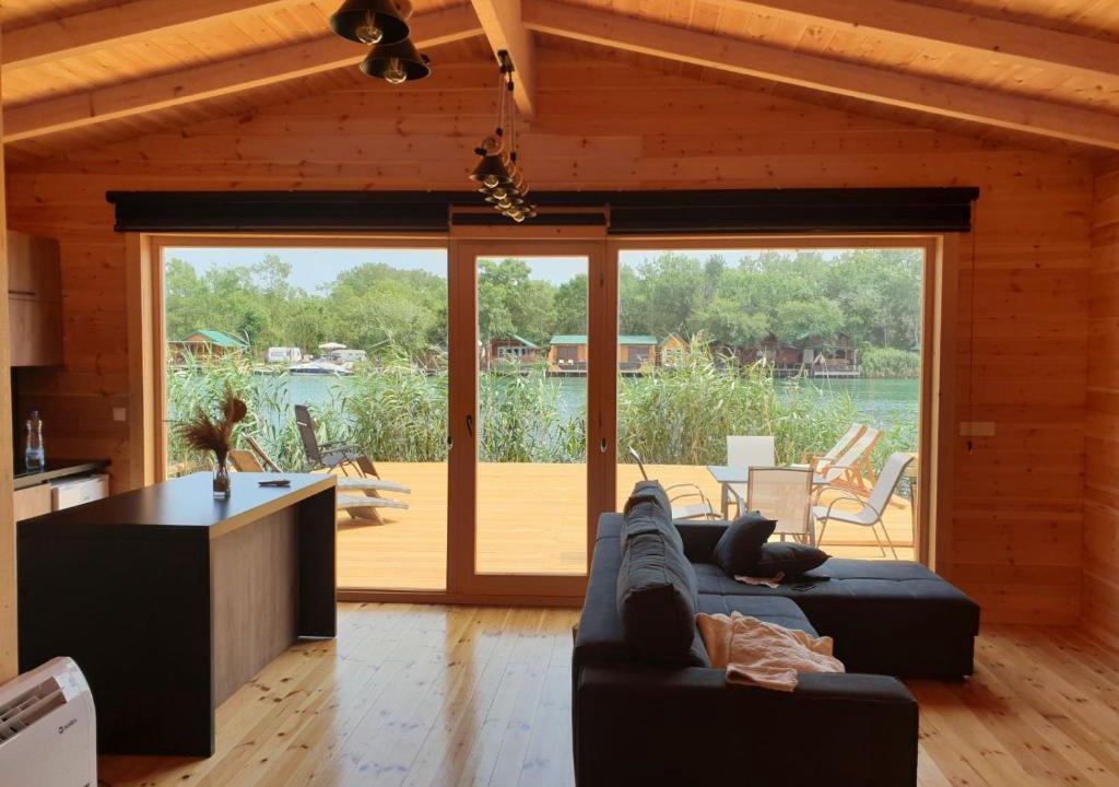Ulcinj House | Gold Fish