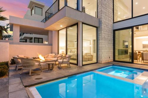 St. George House | Golden Hour home