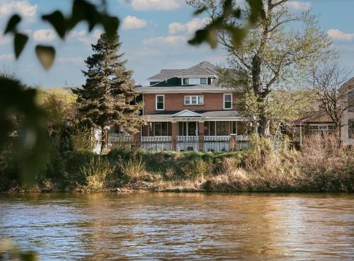 Heart of Missoula Hotel | Goldsmith's Riverfront Inn