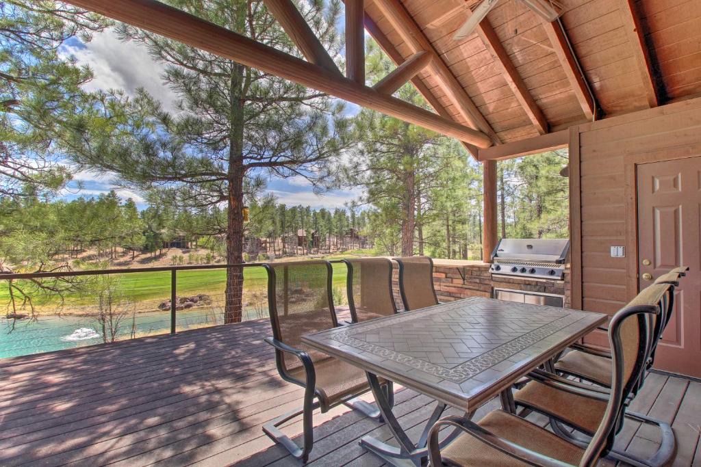 Torreon House | Golf Course & Lake Views: Luxe Show Low Cabin