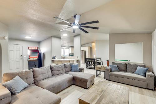 Fort Mohave House | Golf, Fish & Unwind! Group Getaway in Fort Mohave