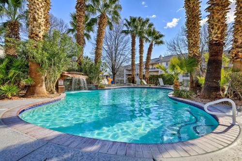 St. George House | Golf Getaway 5 Mi to Dtwn: Las Palmas Resort Condo