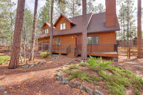 Pinetop House | Golf, Hike, Explore! Family-Friendly Pinetop Haven