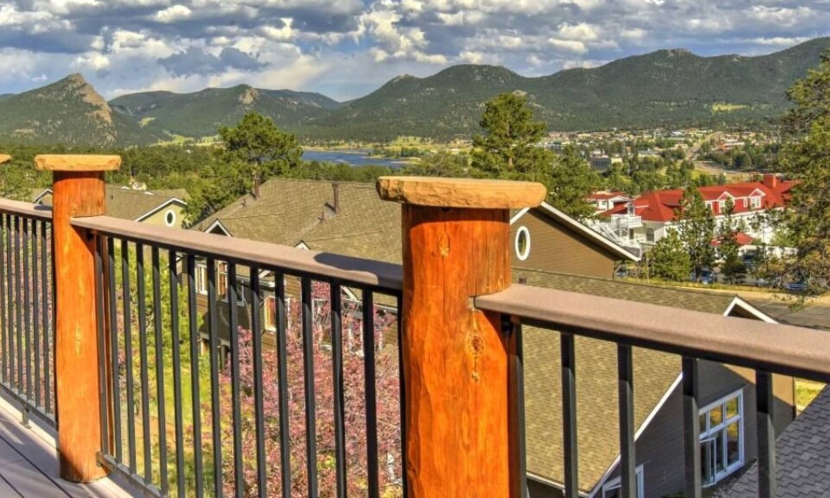 Stanley Hills Condo | Gorgeous home with large hot tub, vast mountain views--steps from The Stanley!