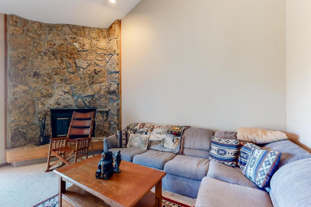 Silvercreek Apartment | Granby Condo with Views