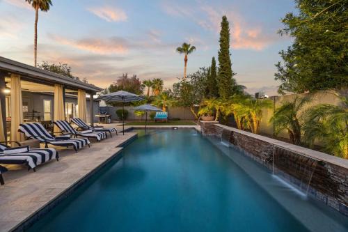 Raskin Estates House | Grand Camino - Stylish Vibes Pool Grille Firepit