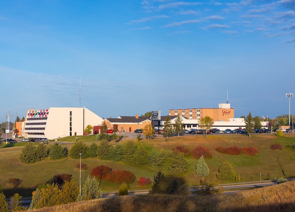 Minot Hotel | Grand Hotel