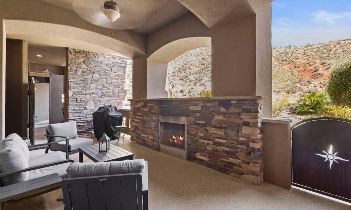 St. George Condo | Ground Floor Suite | Open Patio, Near Pools & Fitness