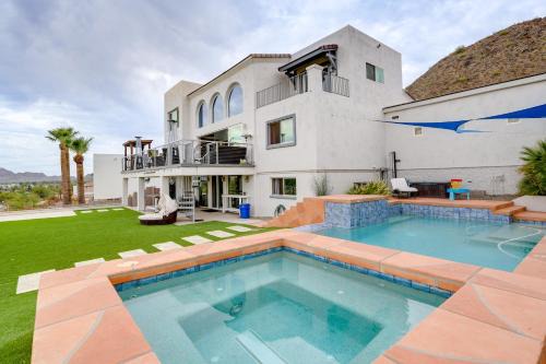 Paradise Valley Village House | Group-Friendly Desert Escape! Putting Green, Pool
