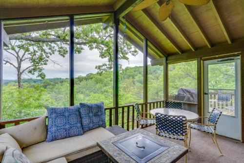 Osage Beach House | Group Friendly! Lake-View Margaritaville Retreat