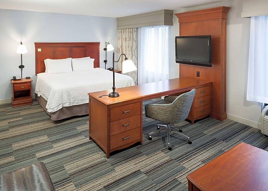 Cedar Rapids Hotel | Hampton Inn & Suites Cedar Rapids - North