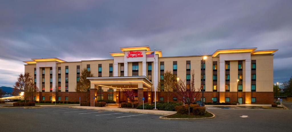 Grants Pass Hotel | Hampton Inn & Suites Grants Pass