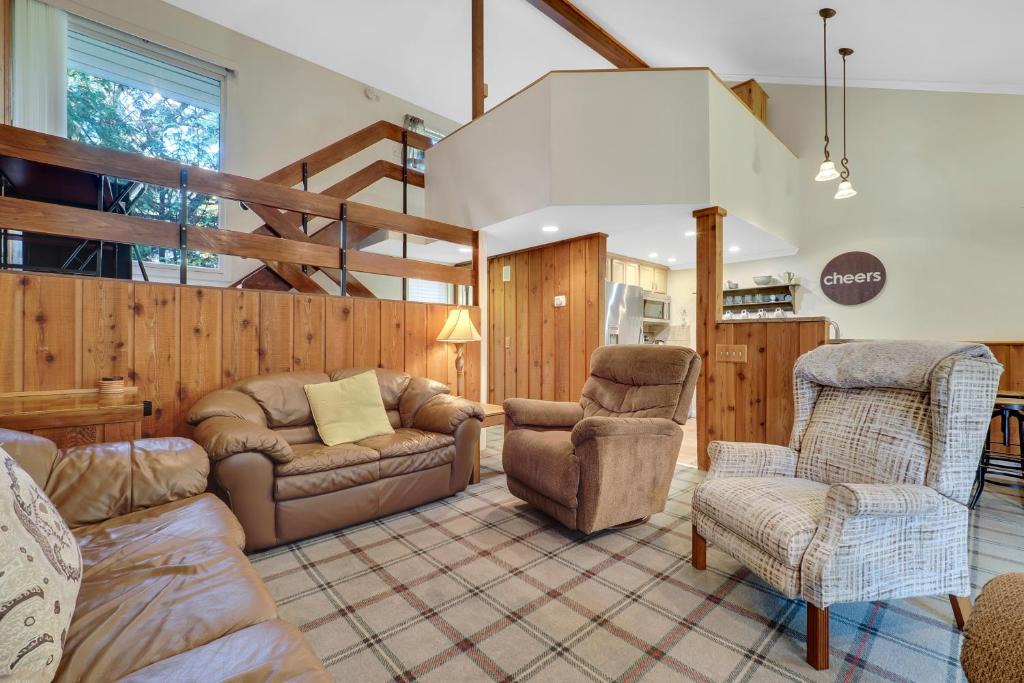 Harbor Springs House | Harbor Springs Retreat