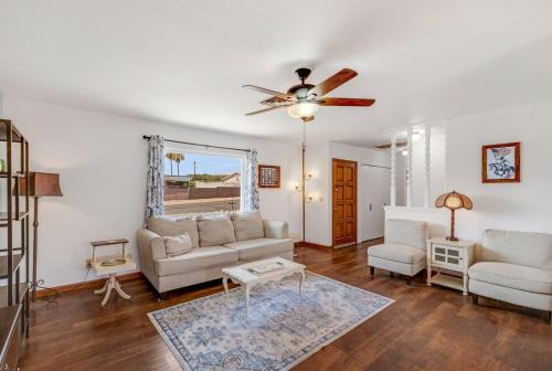 Lake Havasu City Villa | Havasu Winston - Spa, Garage Access, Central