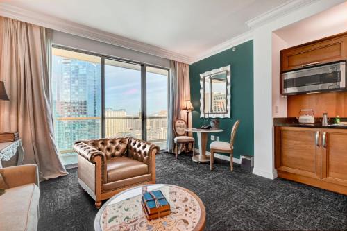 Las Vegas Apartment | Heirloom 27 at MGM Signature TWR 3 Balcony