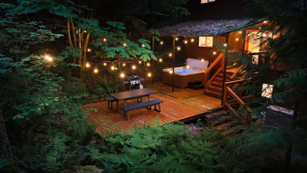 Glacier House | Hemlock Chalet
