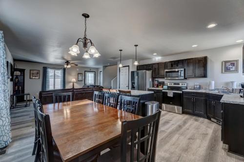 Rapid City House | Hilltop Family Home with Game Room