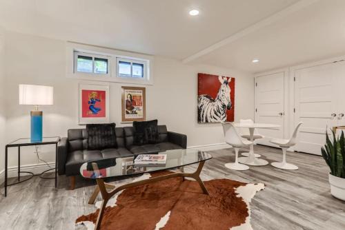 Hilltop House | Hilltop I Cherry Creek I Guest suite I Museums
