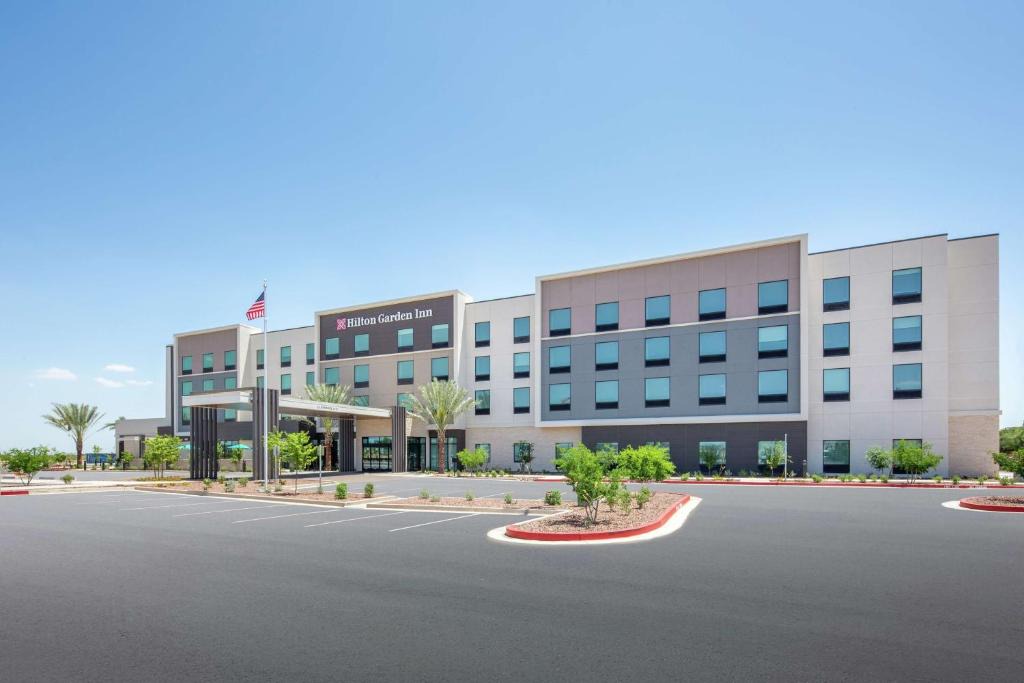 Surprise Hotel | Hilton Garden Inn Surprise Phoenix