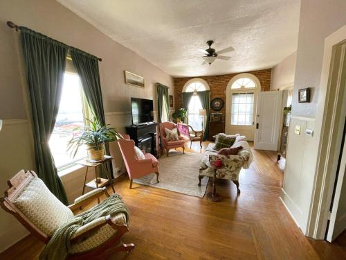 McGregor Apartment | Historic Victorian Apartment