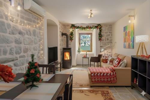 Kotor House | Historic Waterfront House