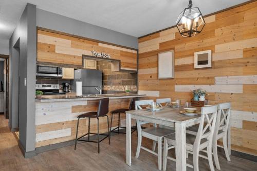 Table Rock House | Hole-in-One Hideaway For 4