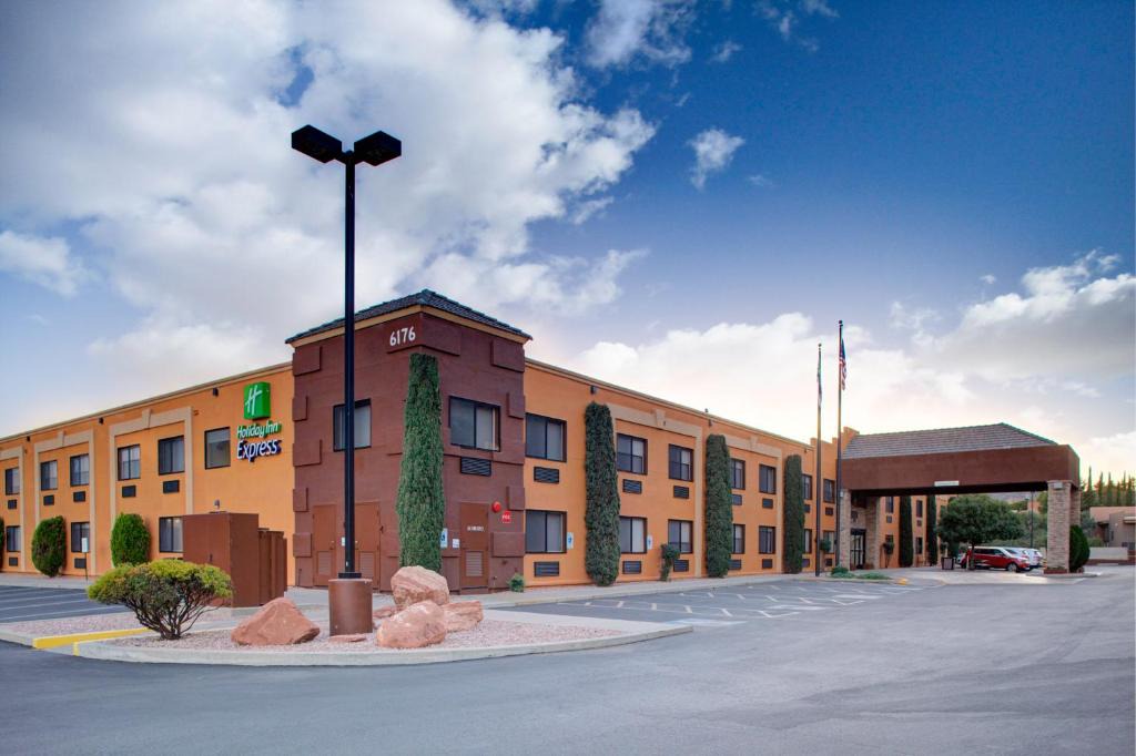 Oak Creek Hotel | Holiday Inn Express Sedona - Oak Creek by IHG