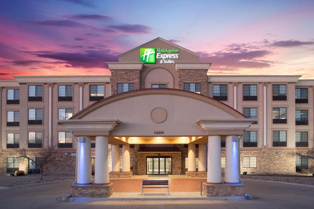 Fort Collins Hotel | Holiday Inn Express & Suites Ft Collins by IHG