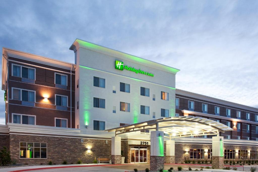 Grand Junction Hotel | Holiday Inn & Suites Grand Junction-Airport by IHG
