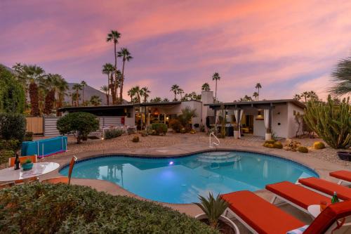 Racquet Club Estates House | Hollywood Hideaway