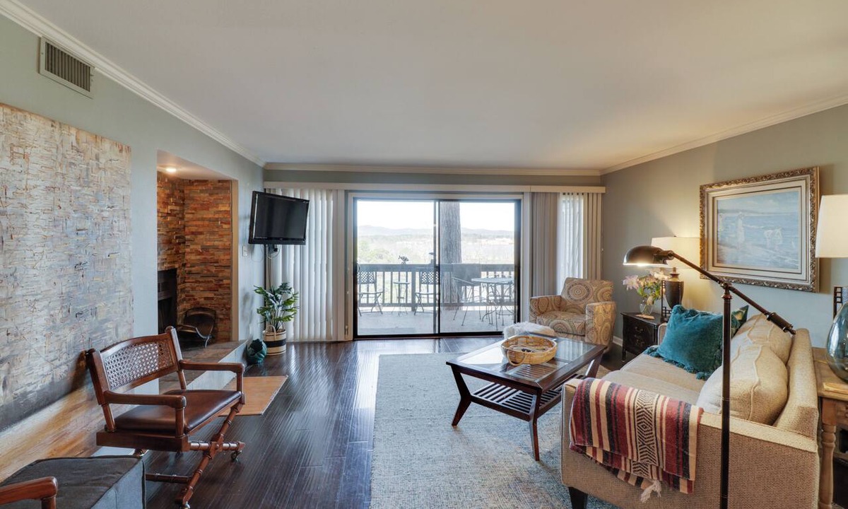 Lake Hamilton Condo | Hot Springs Condo w/Lake Access & Community Pool