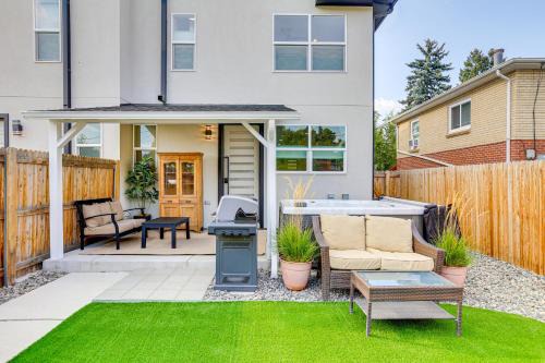 Golden House | Hot Tub & Mtn-View Rooftop Deck: Golden Home