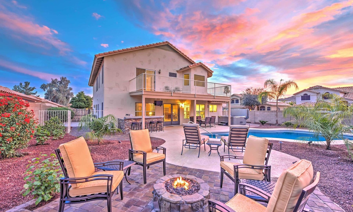 Estrella Mountain Ranch House | Hot Tub & Pool: Stunning Goodyear Home Near Lakes