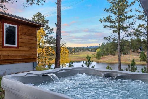 Custer House | Hottub Hideaway: Firepit; Sauna; Views; Wildlife