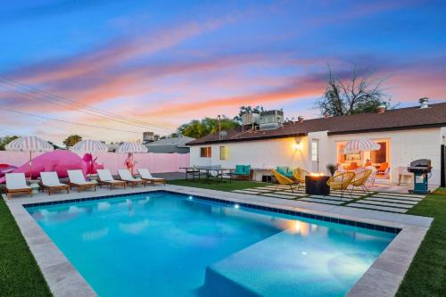 McDowell Parkway House | House w heated pool & games