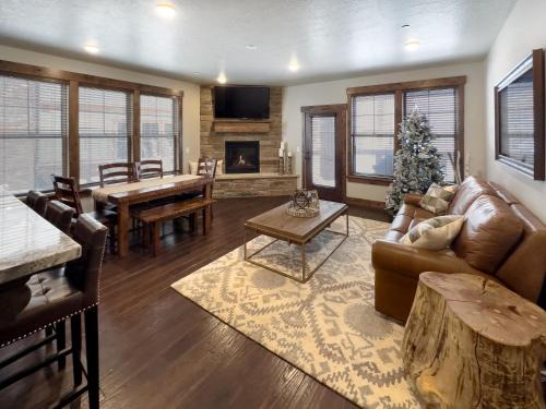 Park City House | Ideal Condo 2 Minute Drive to Deer Valley