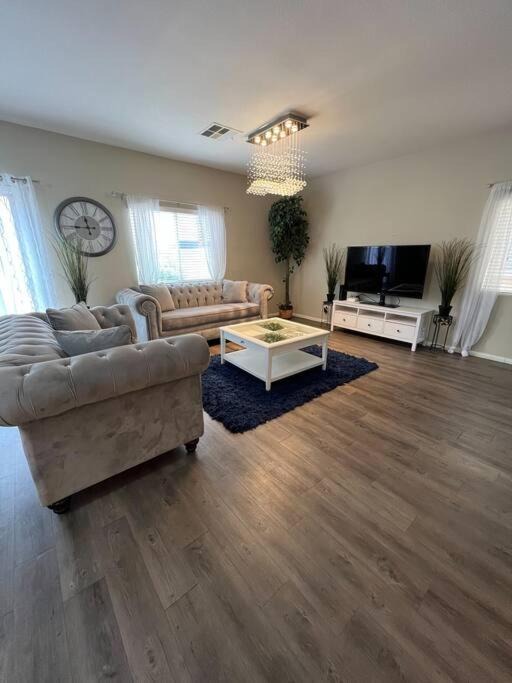 Enterprise House | Immaculate Chic Luxury Vegas Strip