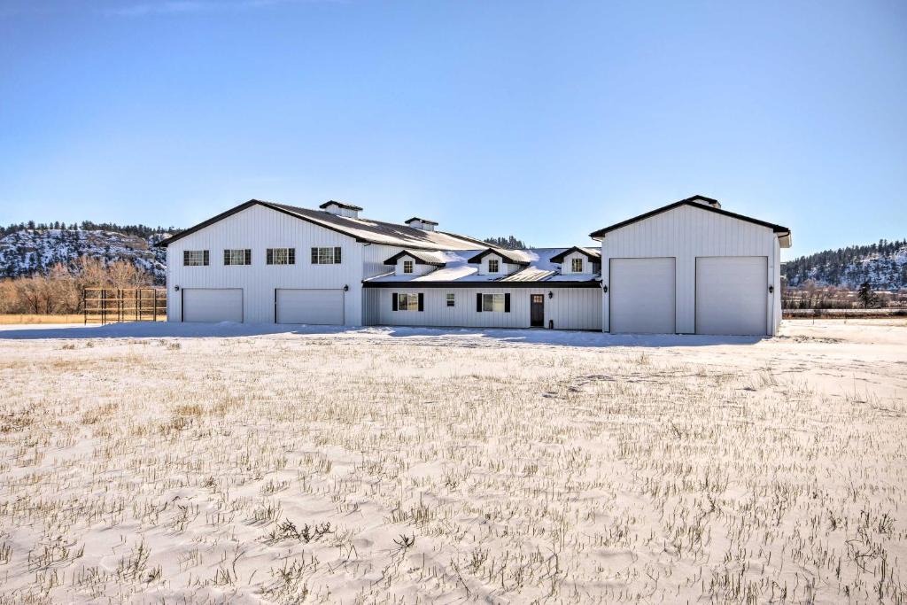 Joliet Apartment | Joliet Studio < 36 Mi to Red Lodge Mountain!