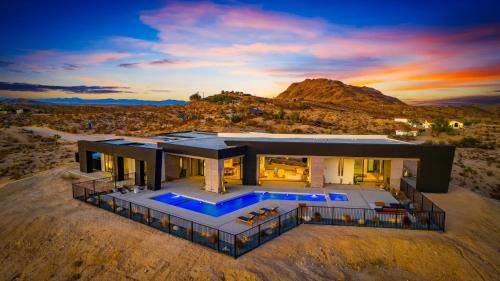Yucca Valley House | Joshua Tree Elysium - Pool, Pickleball & Hot Tub